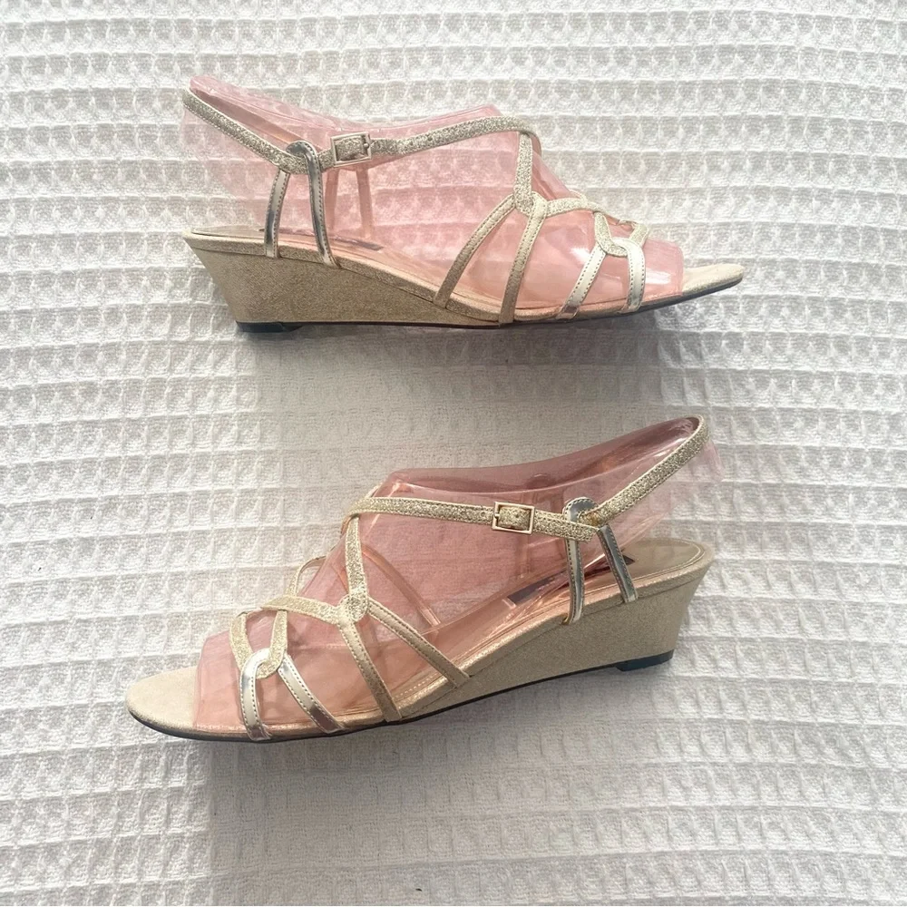 Nina Foley YG Platino Glittery Gold Wedge Sandals size 10